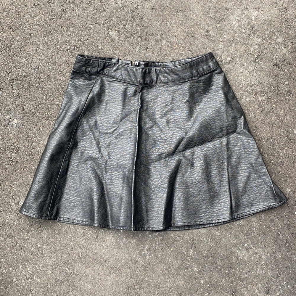 Fake leather skirt